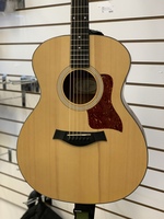 TAYLOR ACOUSTIC GUITAR 114