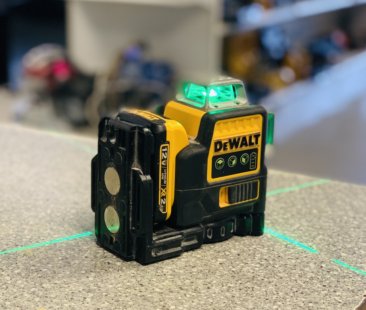 DEWALT DW089LG 12V Green Line Laser Level Pawn Express of Troy