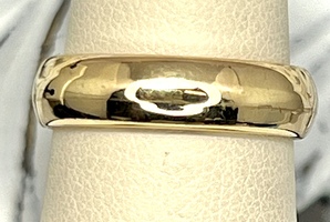  14 K YELLOW GOLD BAND WITH ROUNDED EDGE SIZE 8