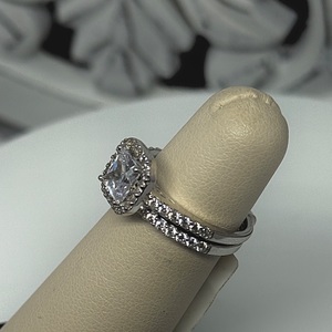  Silver Ring Sz:9 4.30gms 0.925% STERLING SILVER CZ BRIDAL SET SIZE 9