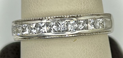 STERLING SILVER BAND WITH CHANNEL SET CZ STONES SIZE 11