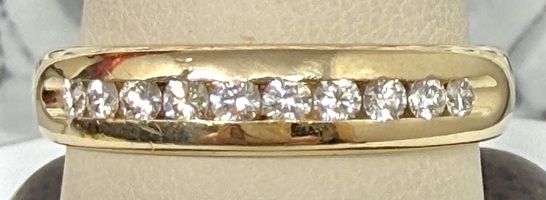  14K YELLOW GOLD BAND RING WITH CHANNEL SET DIAMONDS SIZE 11