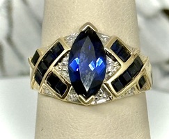  10K YELLOW GOLD MARQUIS SHAPED DESIGNER RING WITH BLUE STONES SZ 7