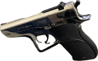 Smith & Wesson 39-2 SEMI AUTOMATIC 9MM PISTOL