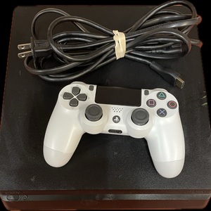 Sony PS4 Slim