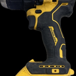  DEWALT DCD793 1/2 DRILL WITH ONE BATTERY AND CHARGER
