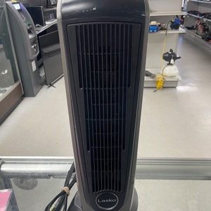 LASKO CERAMIC ELEMENT STANDING HEATER