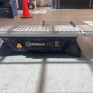 Kobalt 7-in Wet Tabletop Tile Saw KWS B7-06