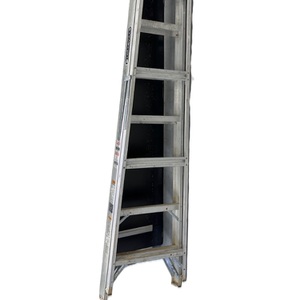 LOUISVILLE 8FT LADDER