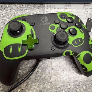 Nintendo GLOW IN THE DARK TOAD NINTENDO SWITCH WIRED CONTROLLER 