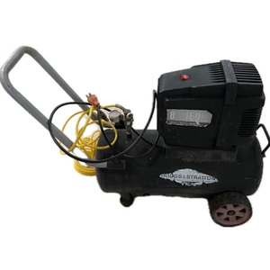 Briggs & Stratton 8 Gallon Hotdog Oil-free Air Compressor